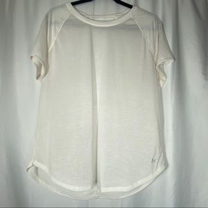 underarm our workout tee